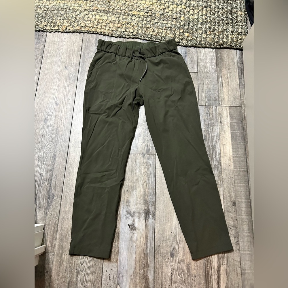 lululemon athletica Olive Green straight leg Jogger Pants